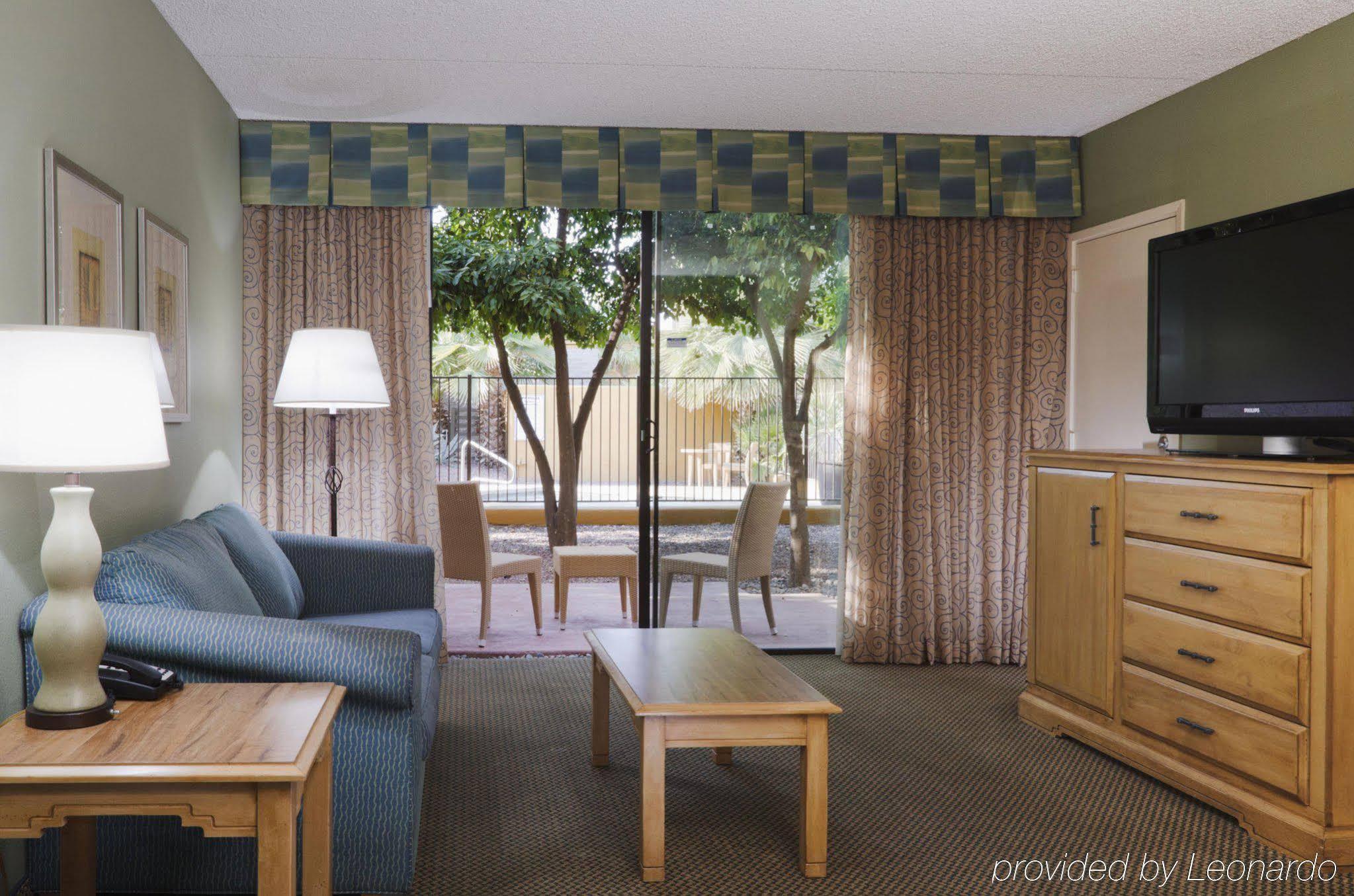 Doubletree By Hilton Tucson-Reid Park Hotel Eksteriør billede