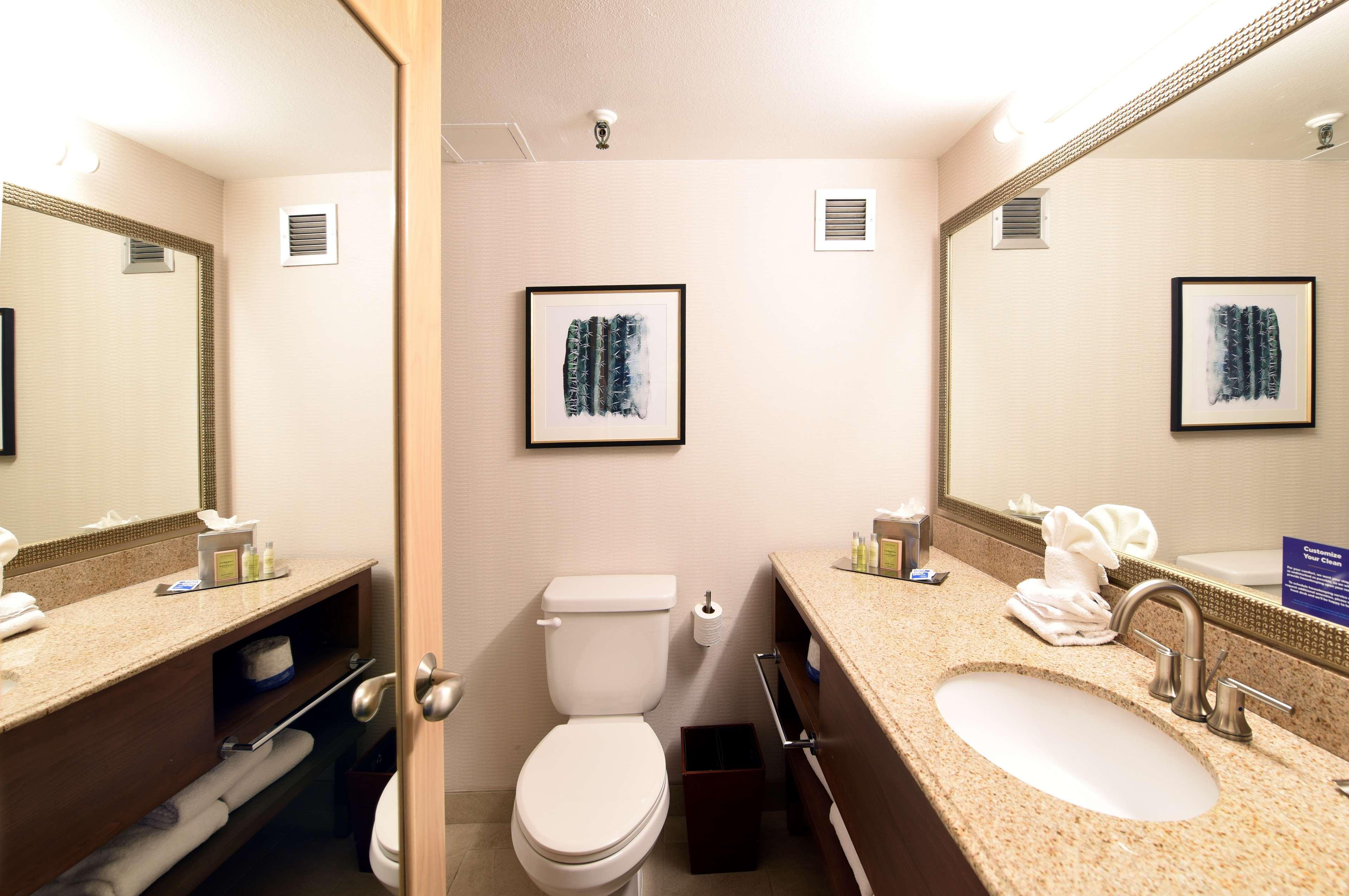 Doubletree By Hilton Tucson-Reid Park Hotel Eksteriør billede