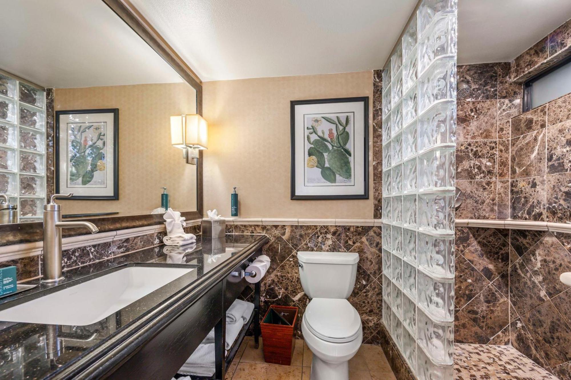 Doubletree By Hilton Tucson-Reid Park Hotel Eksteriør billede