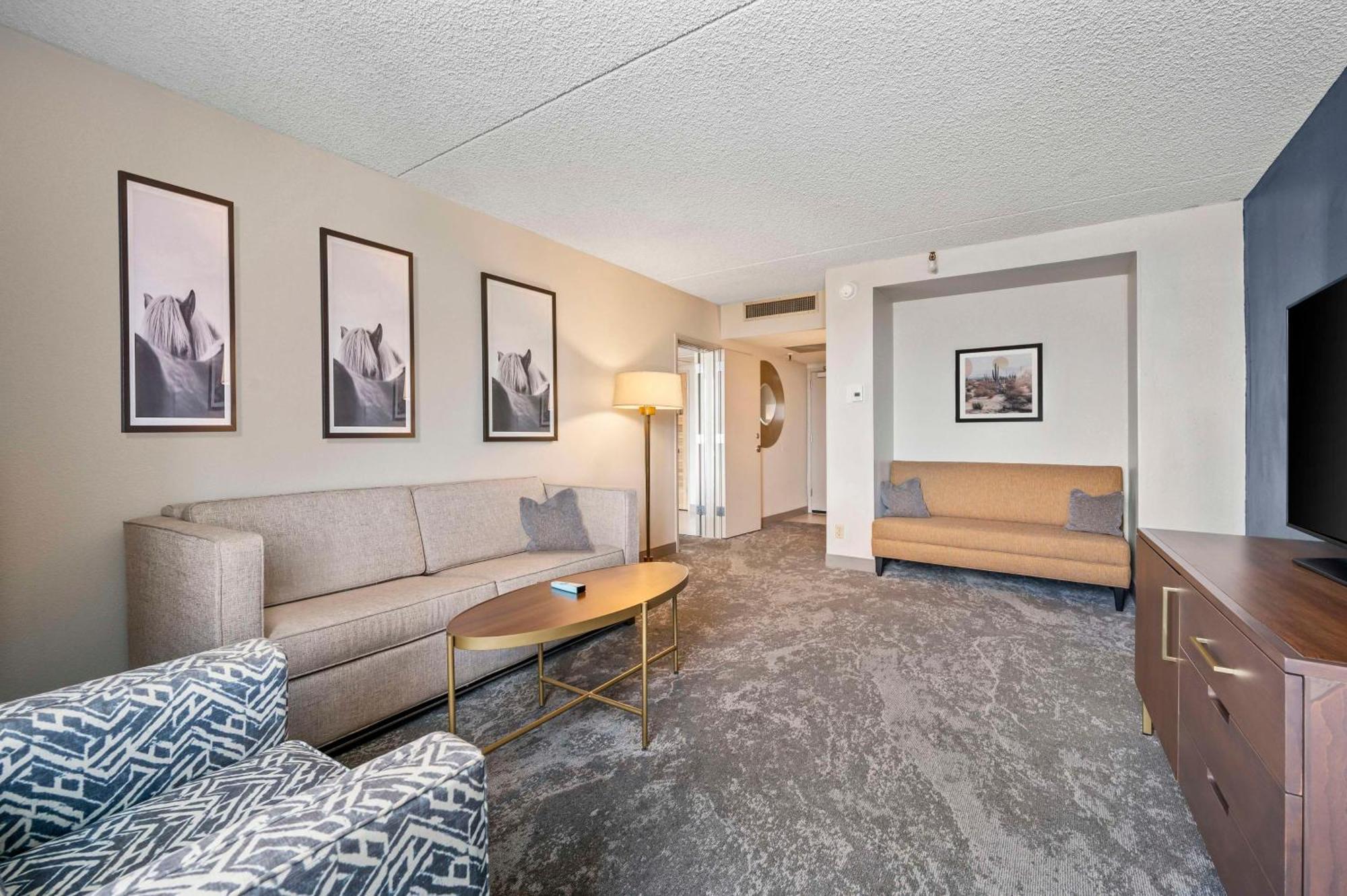 Doubletree By Hilton Tucson-Reid Park Hotel Eksteriør billede